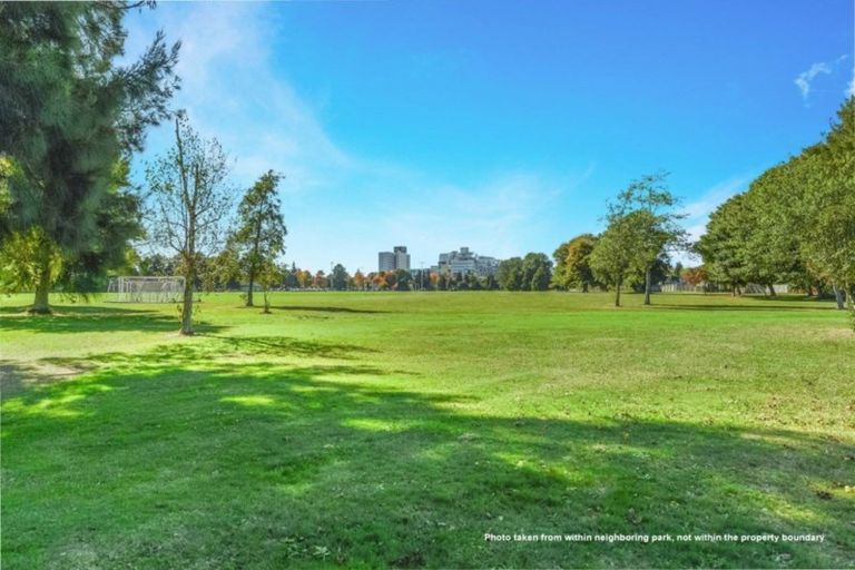 Photo of property in 76a Kahikatea Drive, Melville, Hamilton, 3206