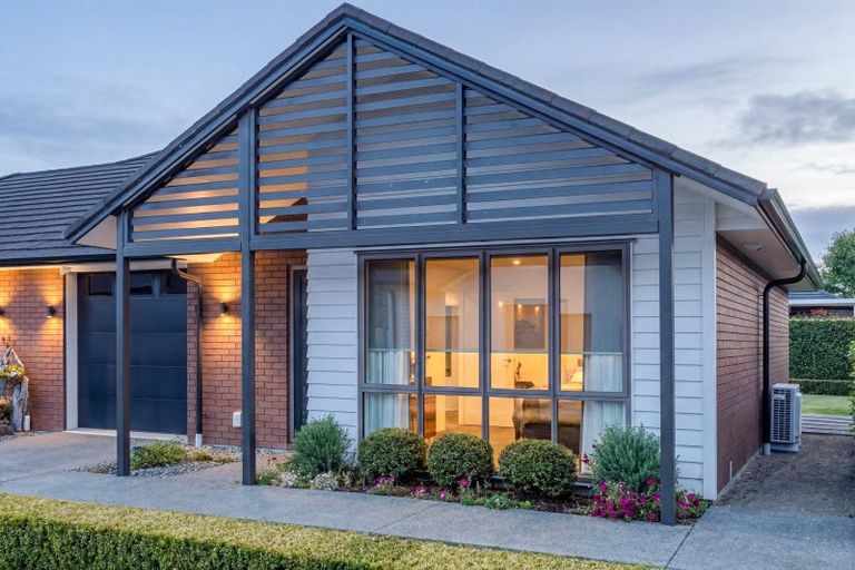 Photo of property in 10 Easby Way, Flagstaff, Hamilton, 3210