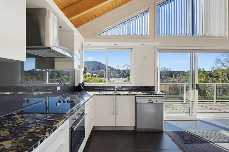 Photo of property in 2 Kowhai Way, Ohakune, 4625