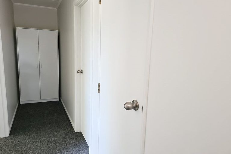 Photo of property in 27 Moore Crescent, Carterton, 5713