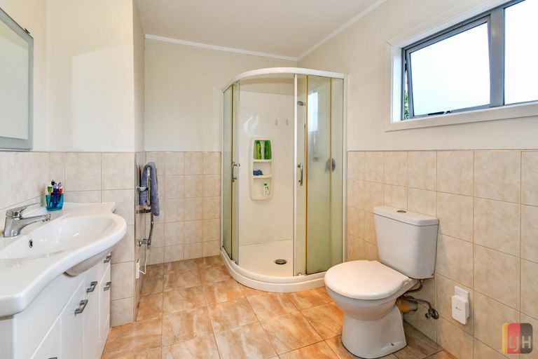 Photo of property in 13 Huber Street, Weymouth, Auckland, 2103