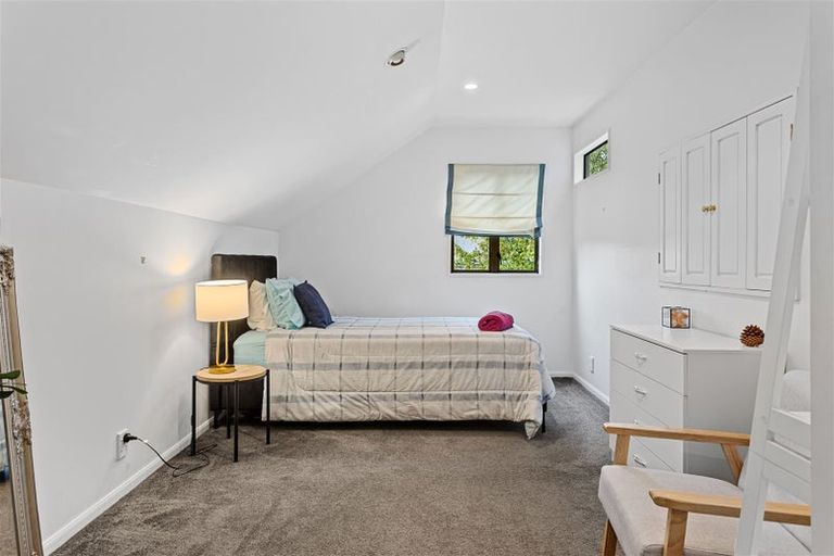 Photo of property in 124 Springfield Road, St Albans, Christchurch, 8014