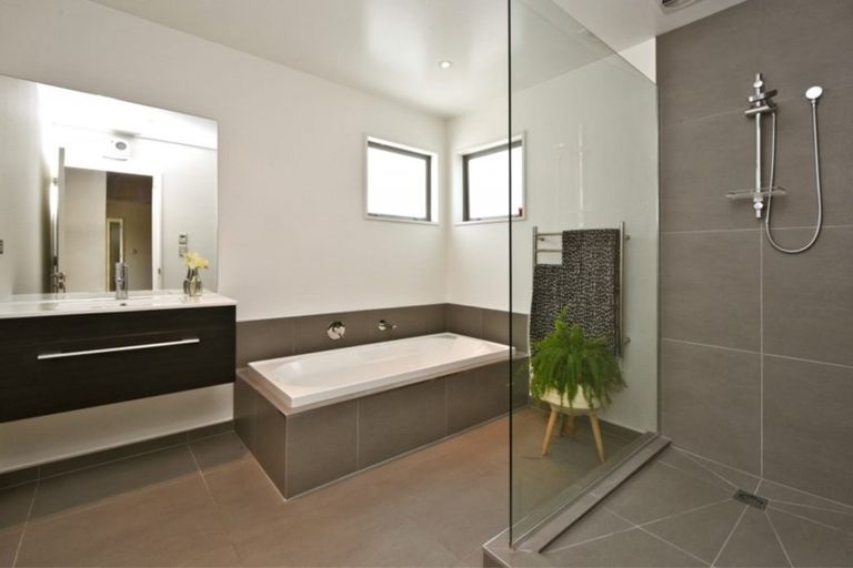 Photo of property in 3 Maurice Knowles Lane, Cashmere, Christchurch, 8022