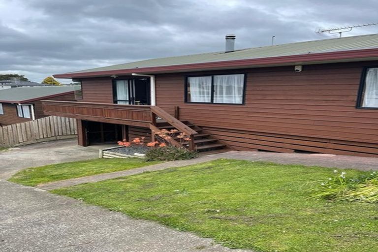 Photo of property in 2/10 Don Street, Papakura, 2110