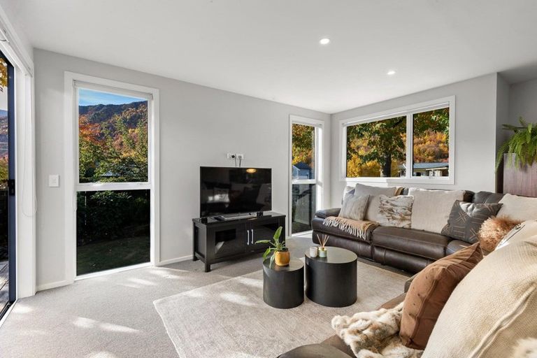 Photo of property in 20 Devon Street, Arrowtown, 9302