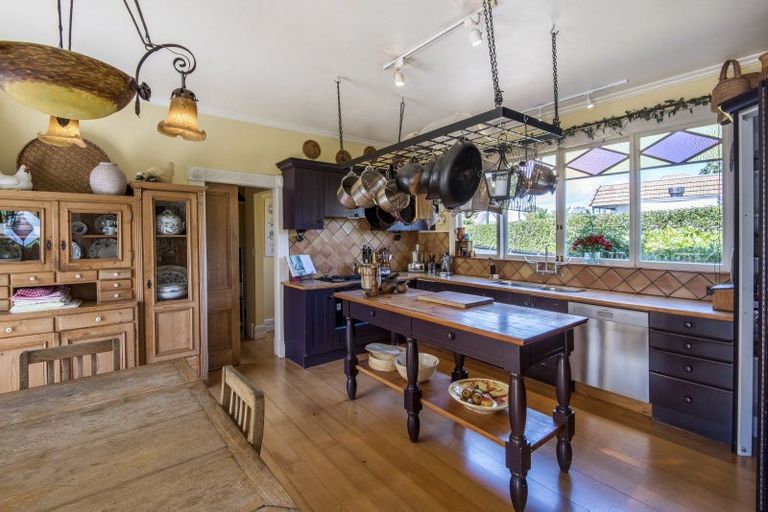 Photo of property in 42 Cheltenham Road, Devonport, Auckland, 0624