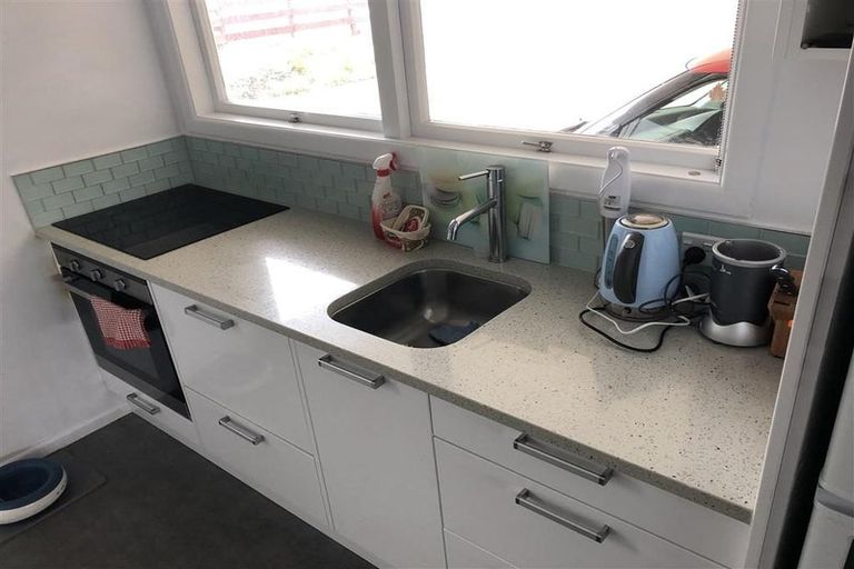 Photo of property in 11 Meeanee Quay, Westshore, Napier, 4110