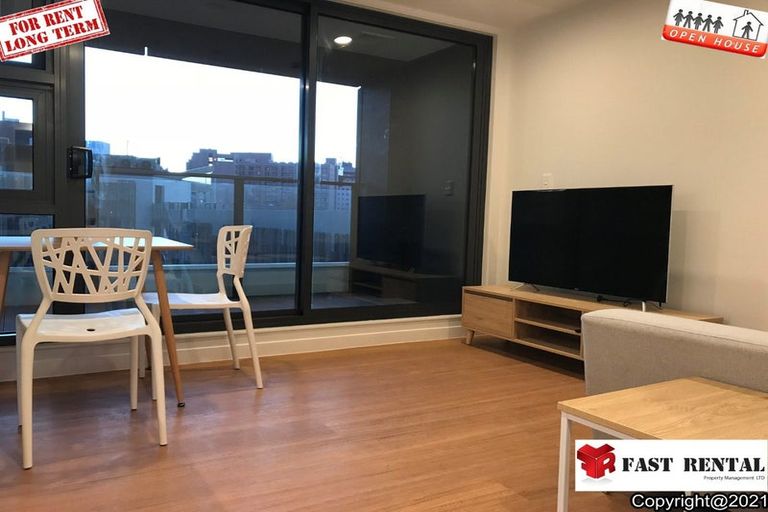 Photo of property in 1/8 Waverley Avenue, Glenfield, Auckland, 0629