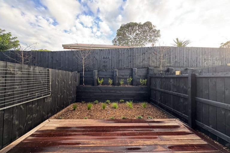 Photo of property in 12/42 Brandon Road, Glen Eden, Auckland, 0602