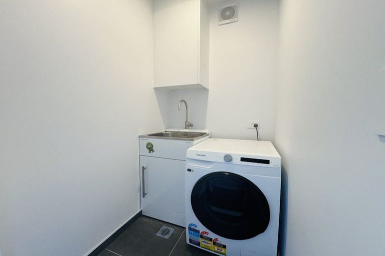 Photo of property in 5b Malaga Crescent, Harewood, 8051