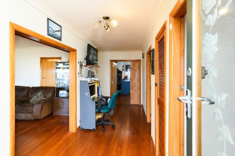Photo of property in 15 Rangiotu Road, Himatangi, Palmerston North, 4477