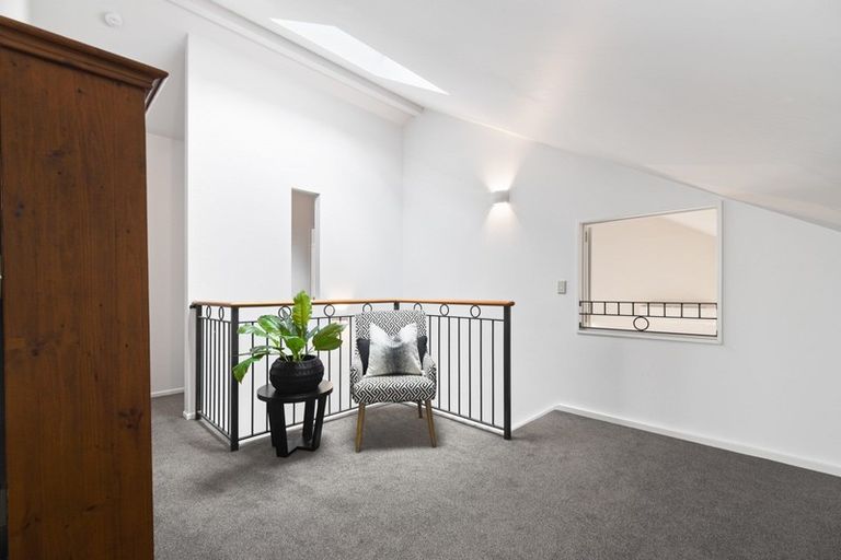 Photo of property in 2 Ashley Street, St Andrews, Hamilton, 3200