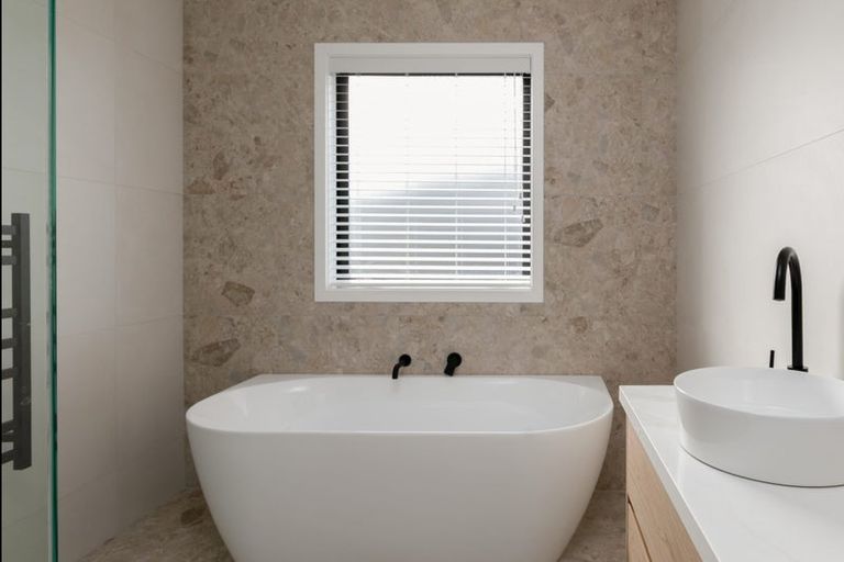 Photo of property in 25 Arihi Crescent, Frimley, Hastings, 4120