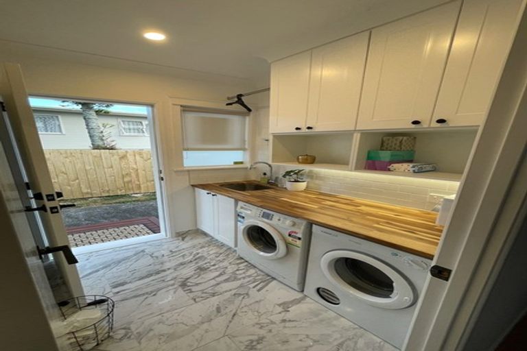 Photo of property in 20 Glendene Avenue, Glendene, Auckland, 0602