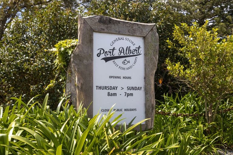 Photo of property in 18 Bennett Street, Port Albert, Wellsford, 0973