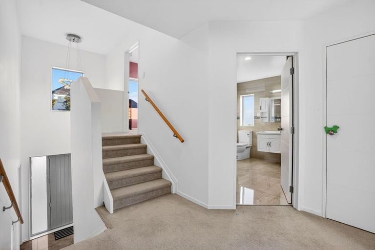 Photo of property in 216 Alec Craig Way, Gulf Harbour, Whangaparaoa, 0930