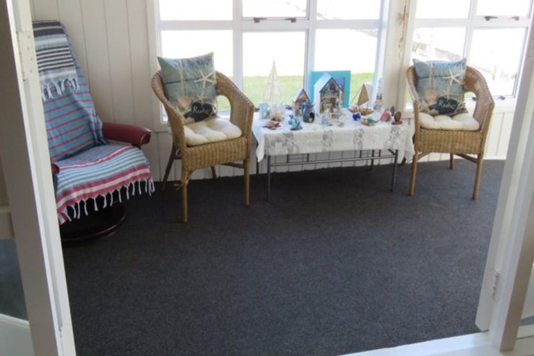 Photo of property in 15 Ferry Street, Foxton Beach, Foxton, 4815