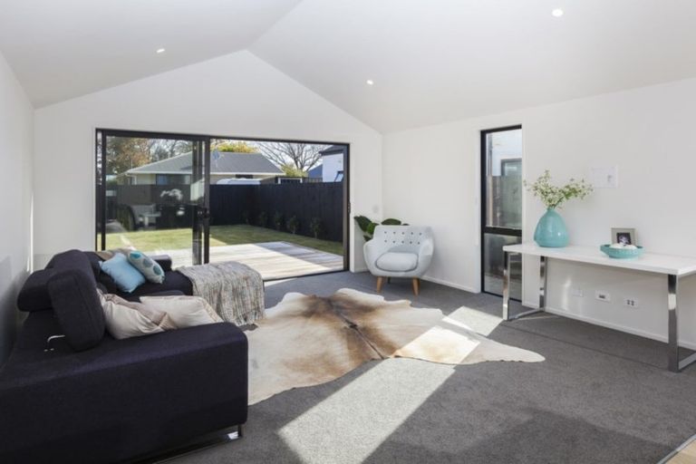 Photo of property in 94 Sarabande Avenue, Redwood, Christchurch, 8051