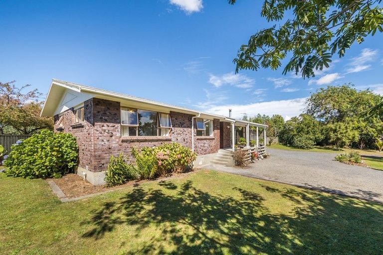 Photo of property in 6-8 East Road, Shannon, 4821