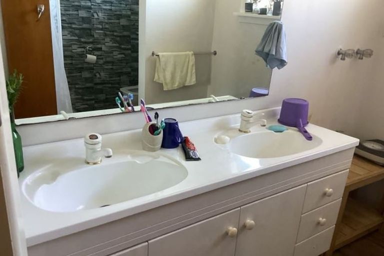 Photo of property in 2/254 Main Road North, Redwood, Christchurch, 8051