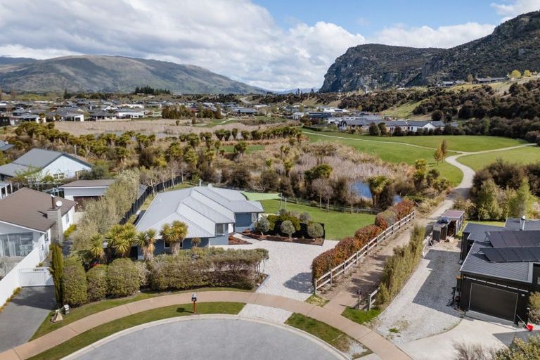 Photo of property in 17 Hunt Place, Albert Town, Wanaka, 9305
