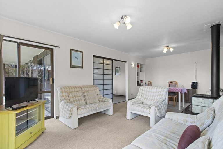 Photo of property in 12 Tamati Place, Merrilands, New Plymouth, 4312
