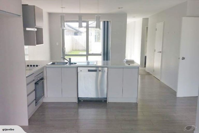 Photo of property in 12 Moho Lane, Takanini, 2112