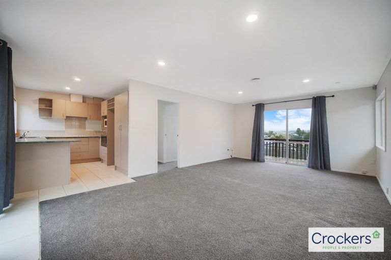 Photo of property in 21 Edgware Road, West Harbour, Auckland, 0618