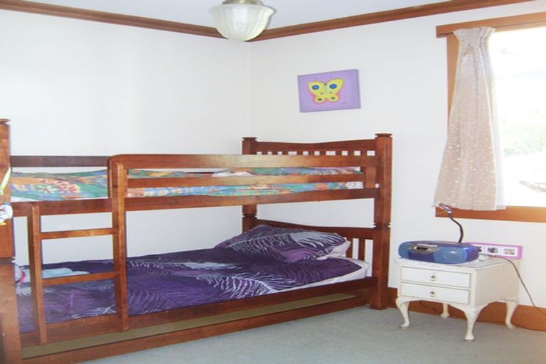 Photo of property in 32 Forbes Street, Onehunga, Auckland, 1061