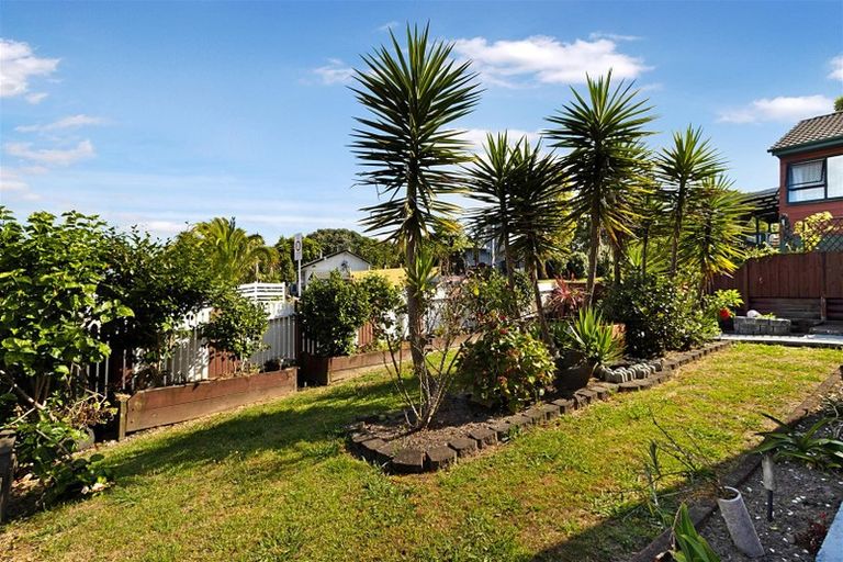 Photo of property in 45 Aldern Road, Massey, Auckland, 0614