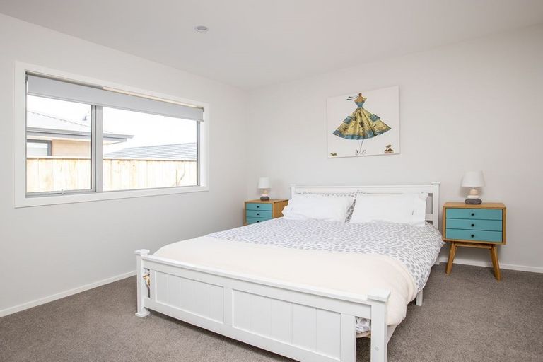 Photo of property in 18 Tarata Grove, Lansdowne, Masterton, 5810