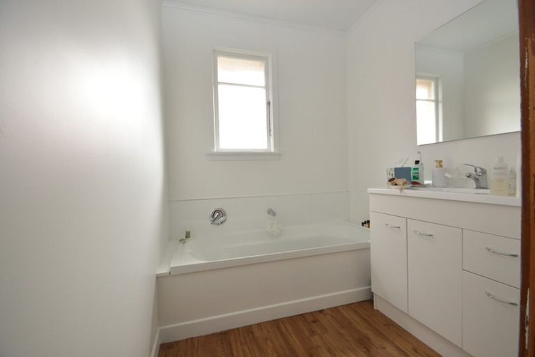 Photo of property in 16 Herriot Street, Richmond, Invercargill, 9810