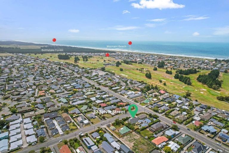Photo of property in 32 Sylvia Street, Parklands, Christchurch, 8083
