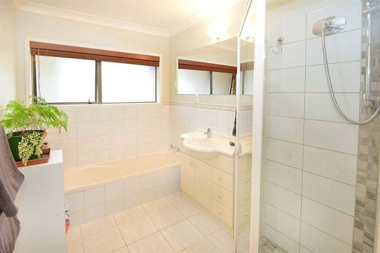 Photo of property in 28 Blackbridge Road, Dairy Flat, Albany, 0794