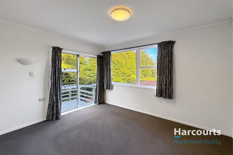 Photo of property in 50 Rehia Road, Massey, Auckland, 0614