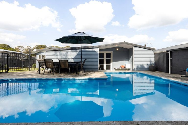 Photo of property in 14 Manapouri Place, Glenview, Hamilton, 3206