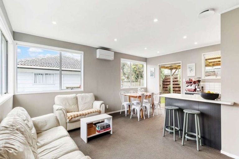 Photo of property in 132 Awaruku Road, Torbay, Auckland, 0630