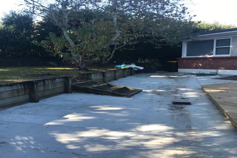 Photo of property in 145 Hutchinsons Road, Bucklands Beach, Auckland, 2014