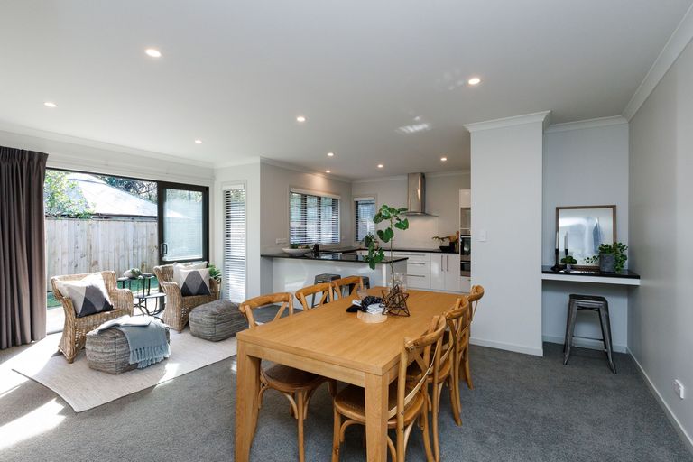 Photo of property in 4a Montgomery Terrace, Hokowhitu, Palmerston North, 4410