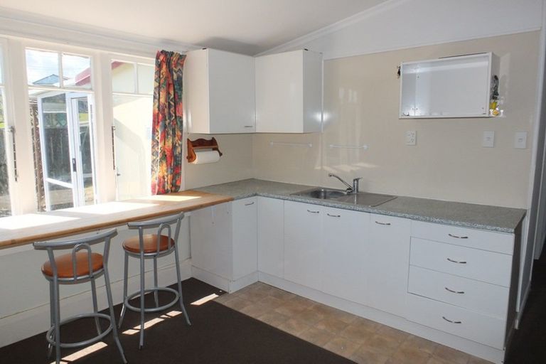 Photo of property in 19 Nash Parade, Foxton Beach, Foxton, 4815