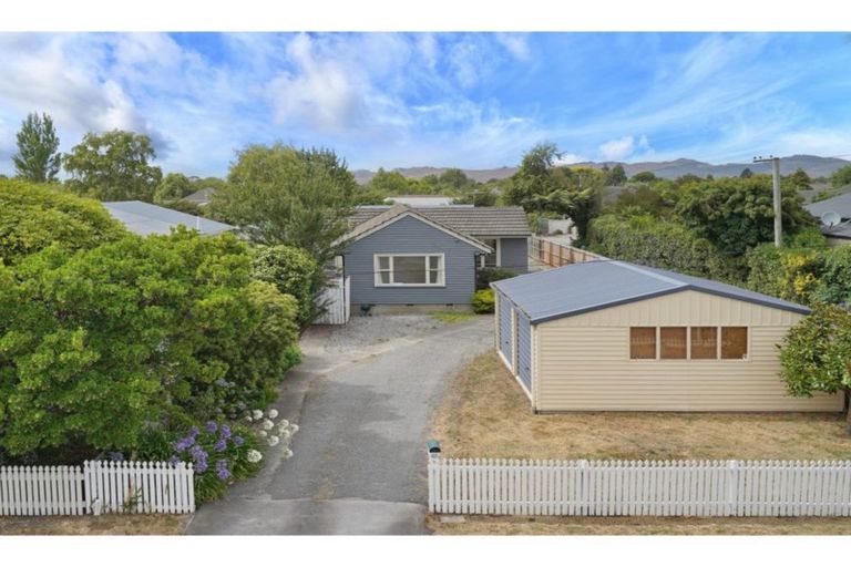 Photo of property in 47 Aorangi Road, Bryndwr, Christchurch, 8053