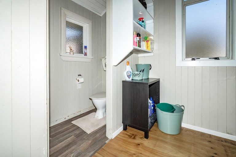 Photo of property in 9 Ossian Street, Milton, 9220