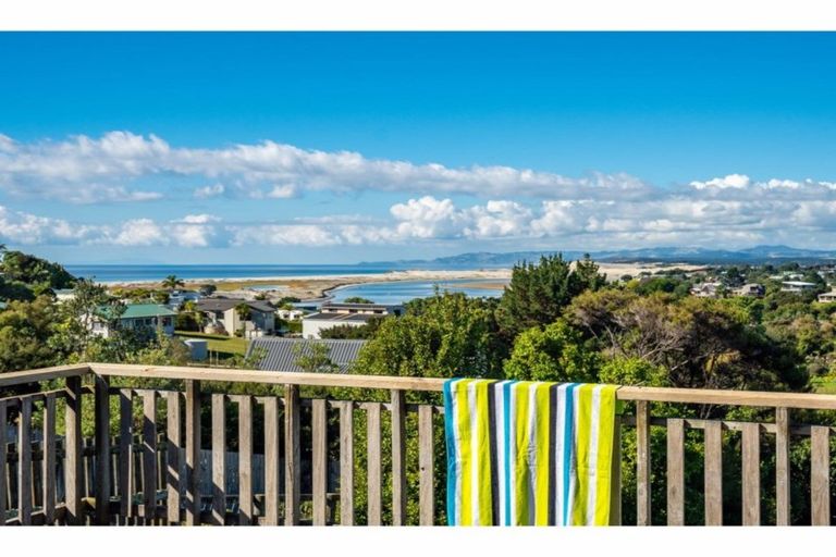 Photo of property in 52 Cullen Street, Mangawhai Heads, Mangawhai, 0505