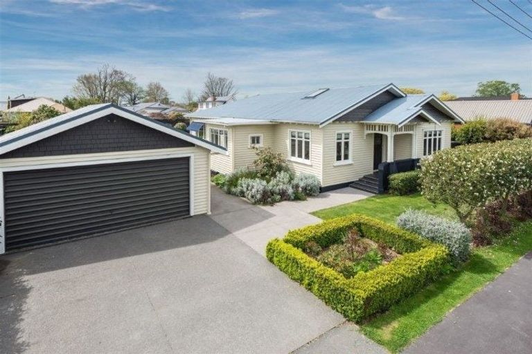 Photo of property in 58 Searells Road, Strowan, Christchurch, 8052