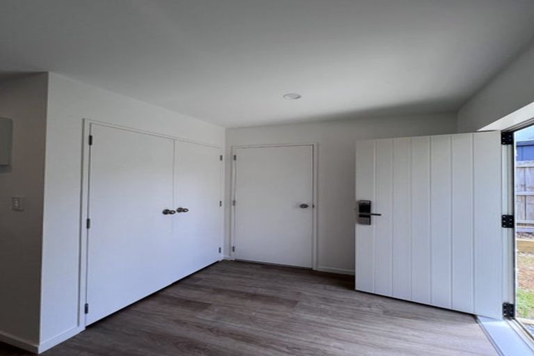Photo of property in 7 Sheralee Place, Bucklands Beach, Auckland, 2014