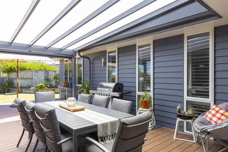 Photo of property in 7 Magnolia Rise, Waipahihi, Taupo, 3330