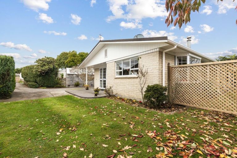 Photo of property in 9 Kapu Grove, Whalers Gate, New Plymouth, 4310