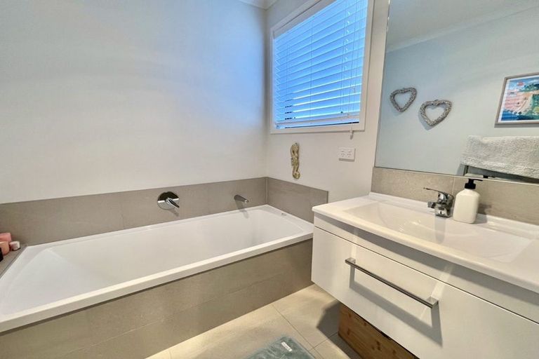 Photo of property in 37 John Main Drive, Ramarama, 2579