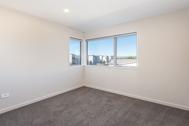 Photo of property in 5 Kakapo Lane, Redwood, Christchurch, 8051