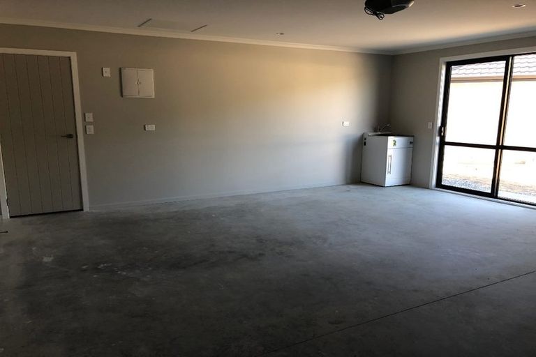 Photo of property in 1 Pohe Street, Waikanae, 5036